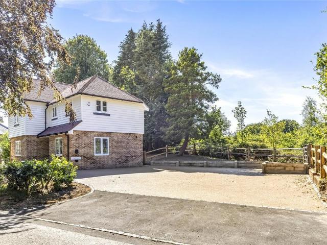 House for sale in Cross in Hand, Cross In Hand