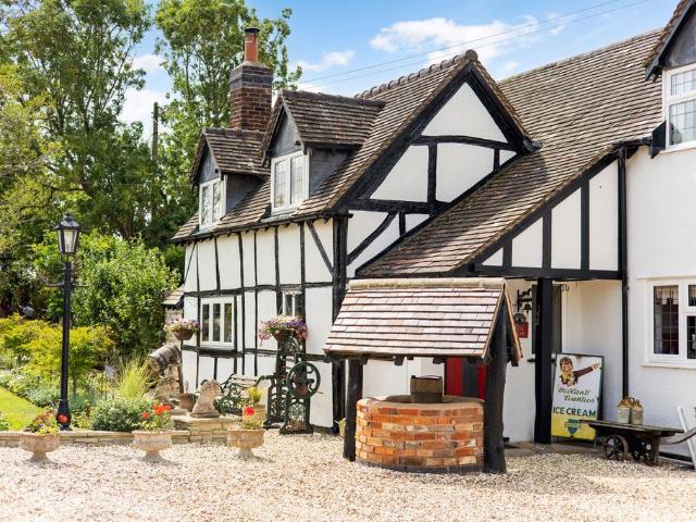 House for sale in Iron Cross, Stratford-on-Avon