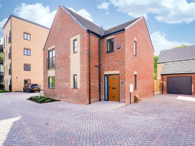 House for sale in Auckley, South Yorkshire