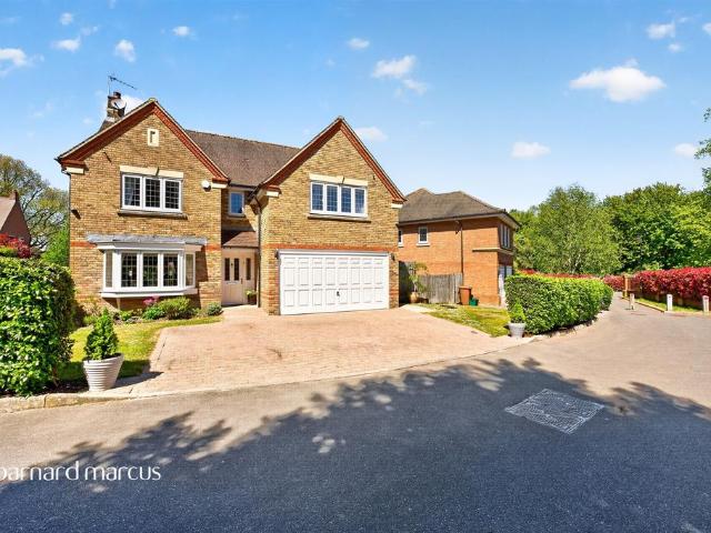 House for sale in Netherne-on-the-Hill, Red Hill