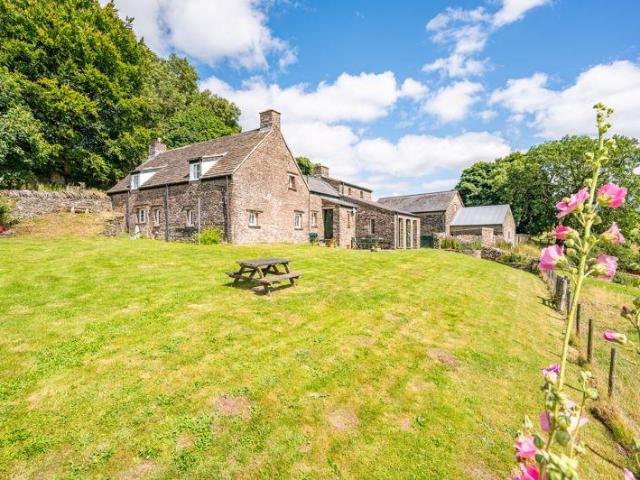 House for sale in Crucorney, Wales