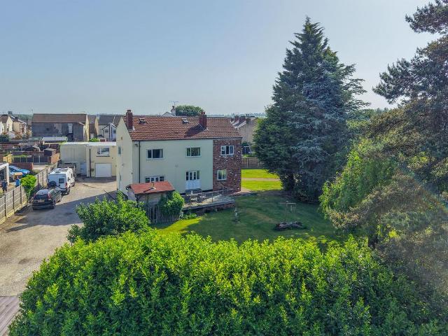House for sale in Holmgate, North East Derbyshire