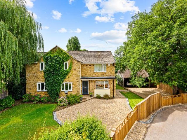 House for sale in Pachesham Park, Surrey
