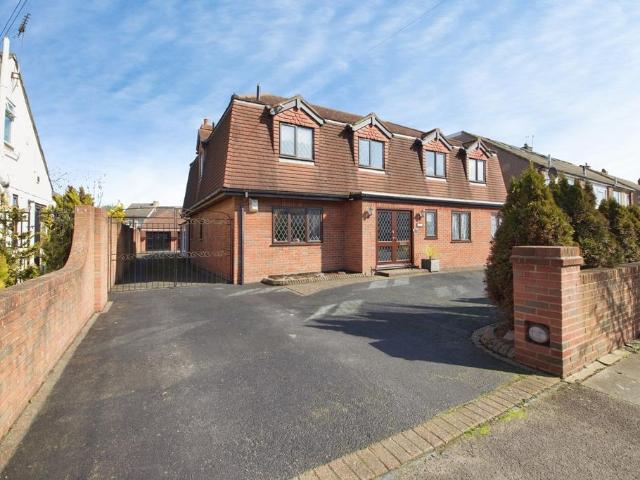 House for sale in Collier Row, Greater London