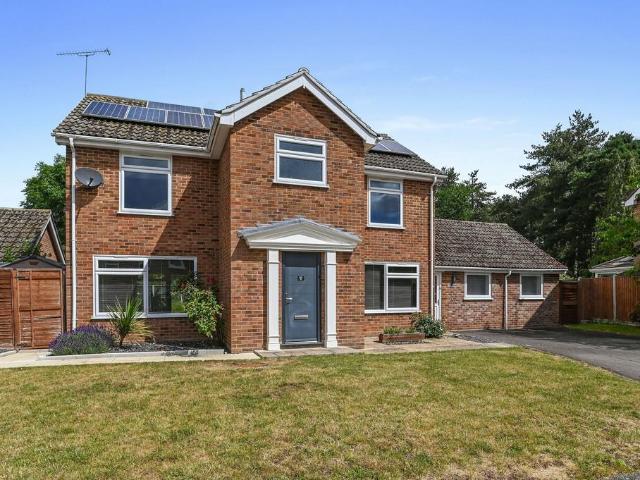 House for sale in Stratford St Mary, Chelmondiston