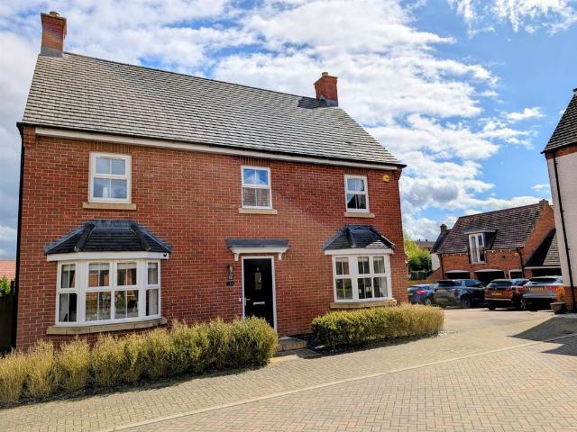 House for sale in Castle Donington, Leicestershire