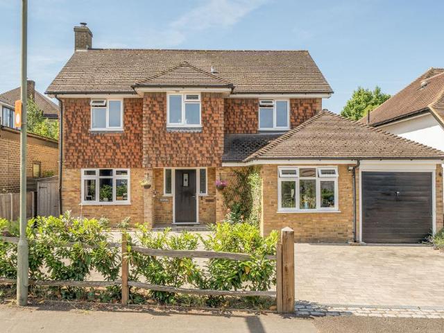 House for sale in Pachesham Park, Surrey