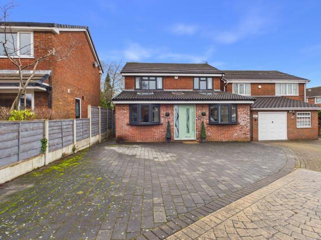 House for sale in Hurst, Greenheys
