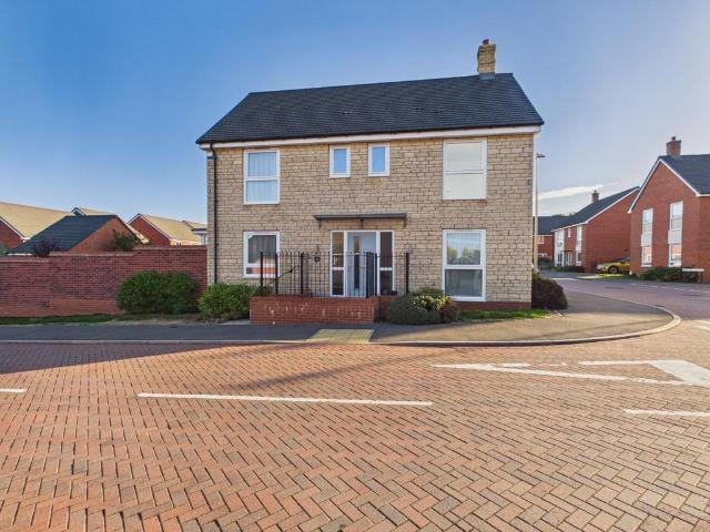 House for sale in Kings Grove, Stratford-on-Avon