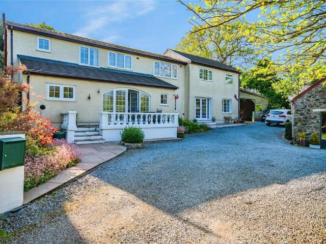 House for sale in Kilgetty, Wales