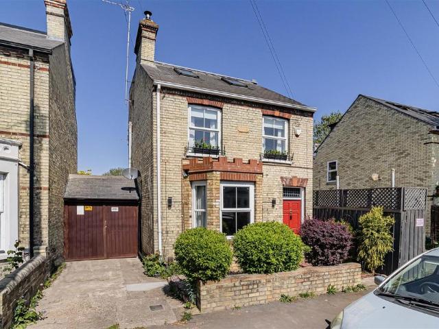 House for sale in Chesterton, Arbury