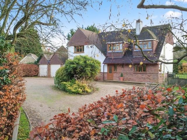 House for sale in Shorne Ridgeway, Gravesham