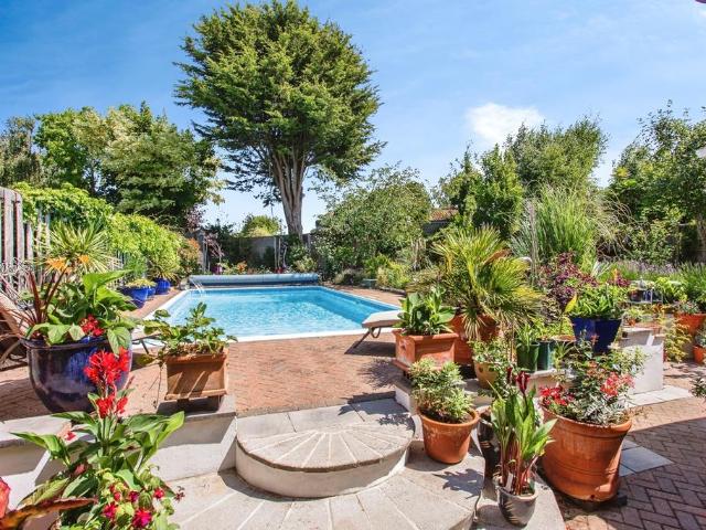House for sale in Barling Magna, Barling
