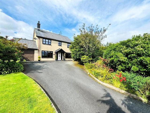 House for sale in Criccieth, Wales