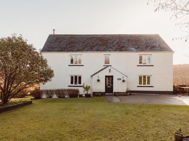 House for sale in Lampeter Velfrey, Wales