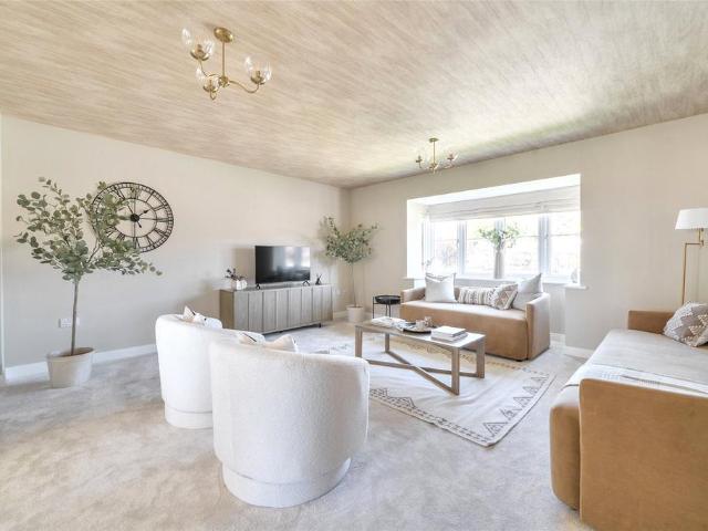 House for sale in Bromsberrow Heath, Gloucestershire