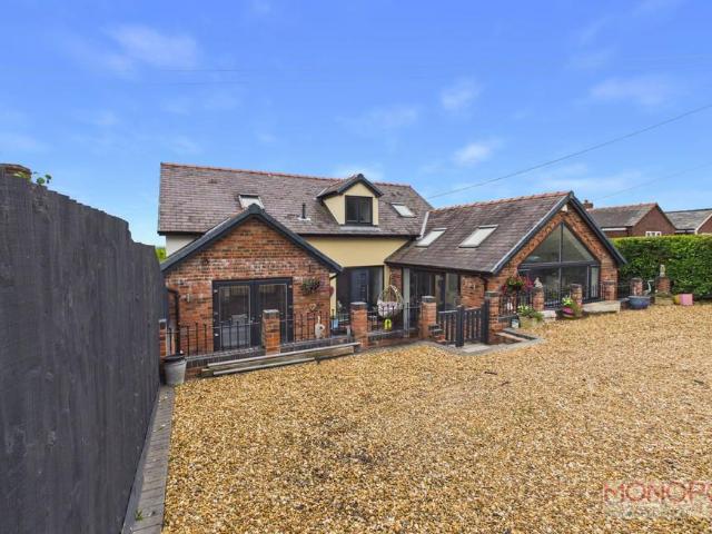 House for sale in Little Mountain, Wales