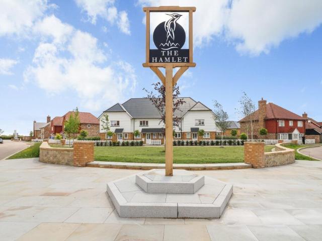 House for sale in Stubbs Cross, Bridgefield