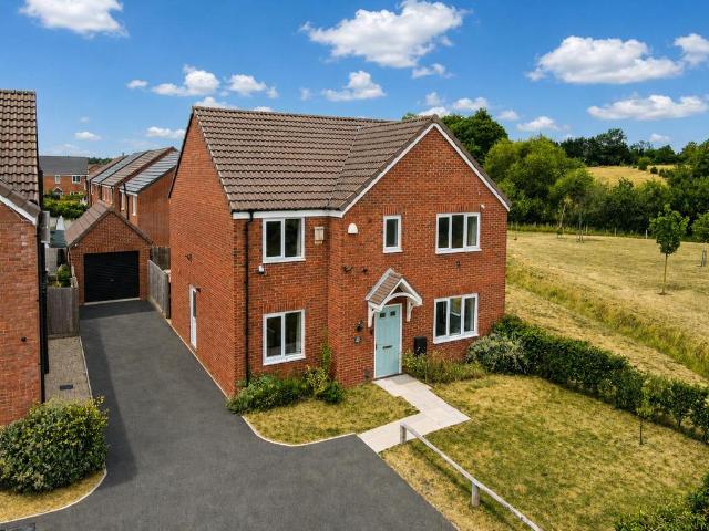 House for sale in Barton In Fabis, East Midlands