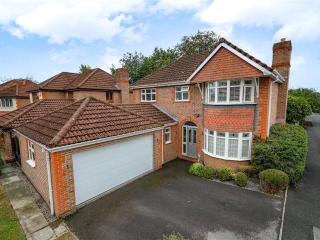 House for sale in Meanwood, West Yorkshire