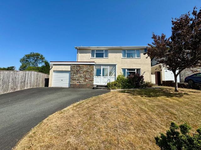 House for sale in Roborough, Strode