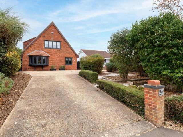 House for sale in Houghton Conquest, Bedfordshire