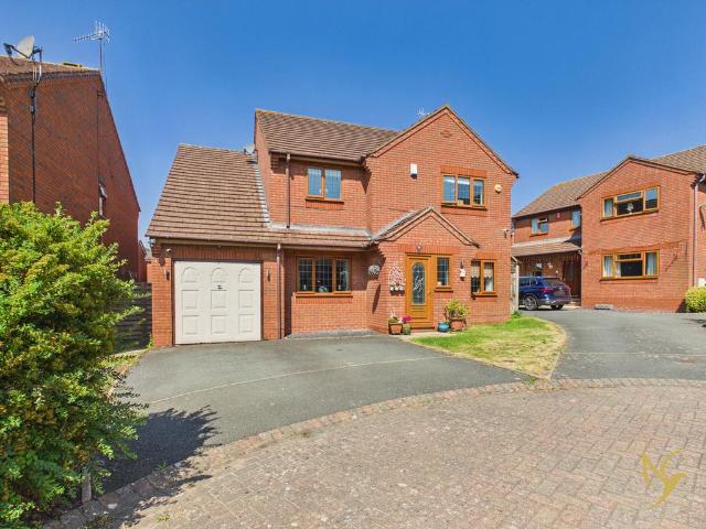 House for sale in Warndon, Worcestershire
