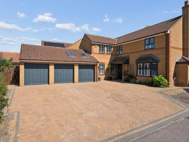 House for sale in Fenny Stratford, Milton Keynes