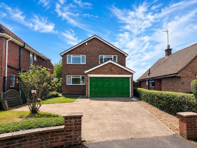 House for sale in Crow Hill, Irthlingborough