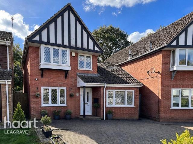 House for sale in Woodside Estate, Houghton Regis