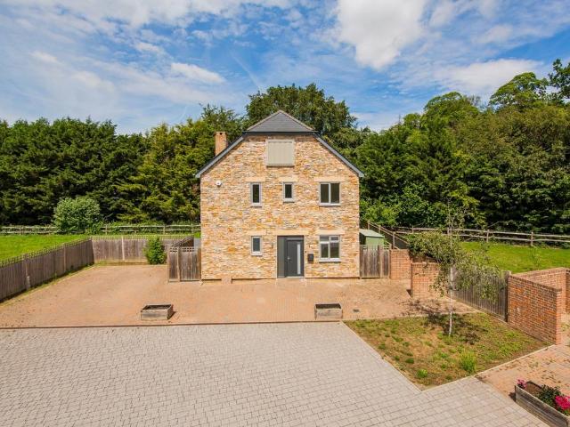 House for sale in Sandown Park, Kent
