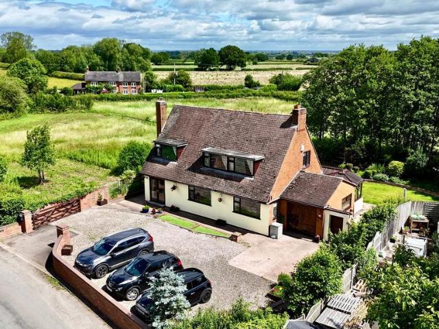 House for sale in Ranton, Baswich