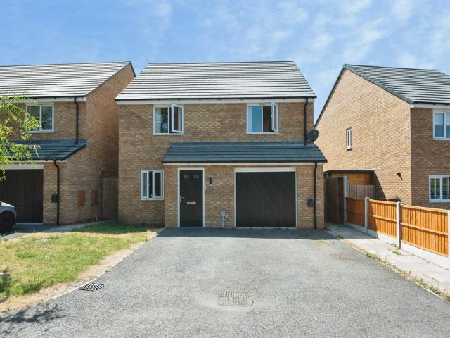 House for sale in Kingswinford, West Midlands