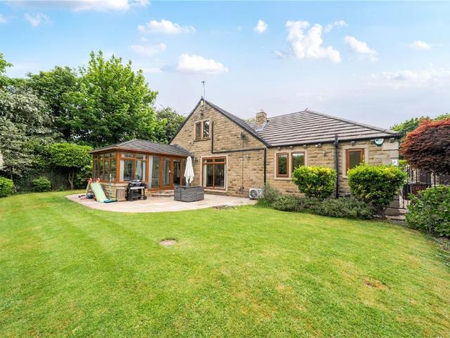 House for sale in Lofthouse, West Yorkshire