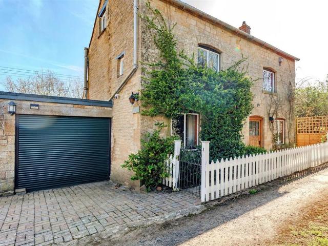 House for sale in Draycott, Fossebridge