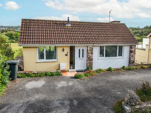 House for sale in Goodrington, Livermead