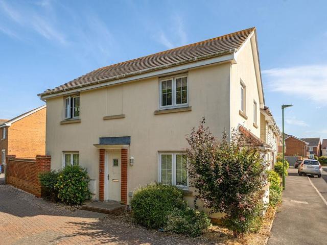 House for sale in Littlecote, West Sussex