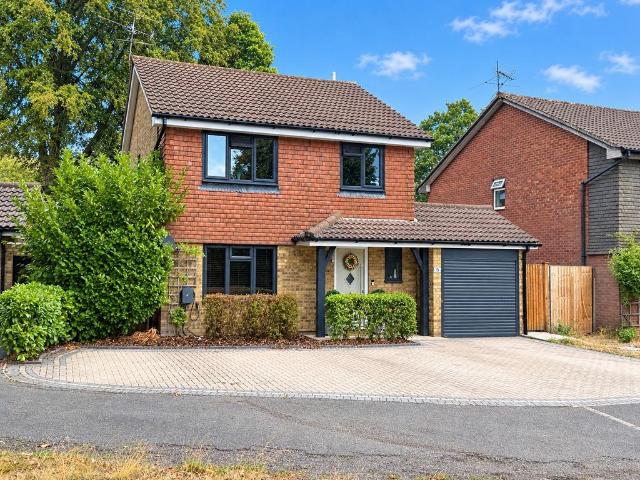 House for sale in Farnborough, Hampshire