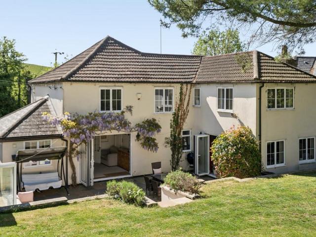 House for sale in Little Marlow, Buckinghamshire