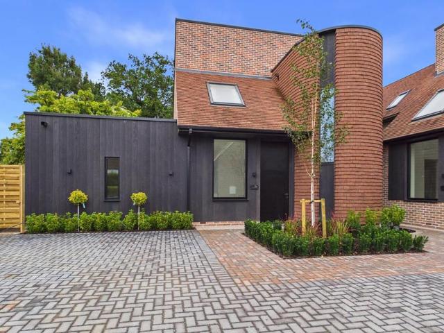 House for sale in London Borough of Croydon, Greater London