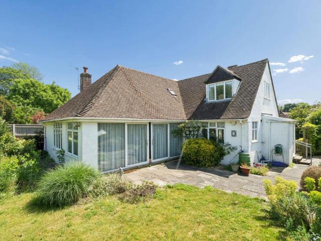 House for sale in Long Crendon