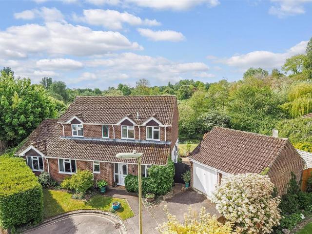 House for sale in Barton Stacey, Hampshire