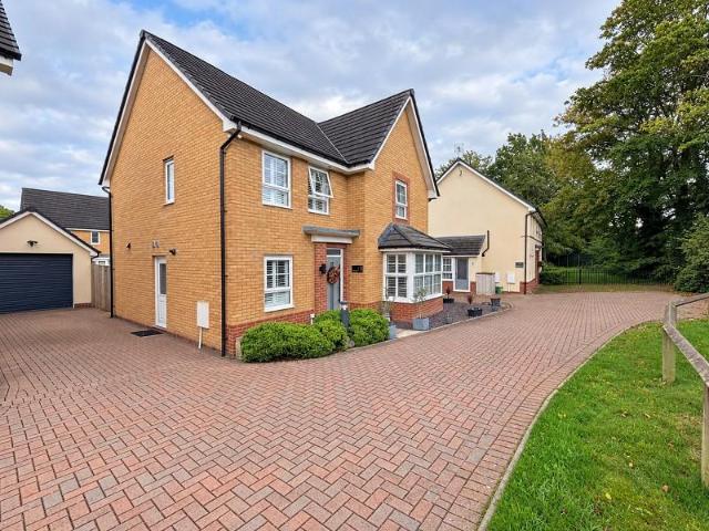 House for sale in Llanharan, Talbot Green