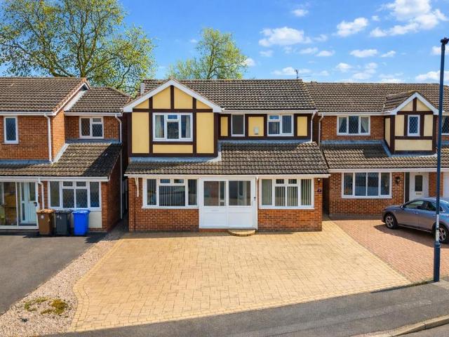 House for sale in Sinfin, East Midlands