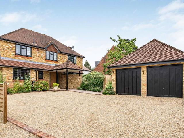House for sale in Pachesham Park, Surrey
