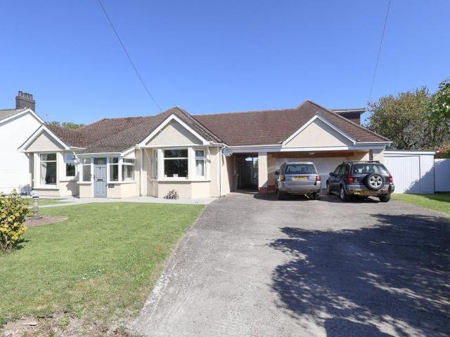 House for sale in Fonmon, Wales