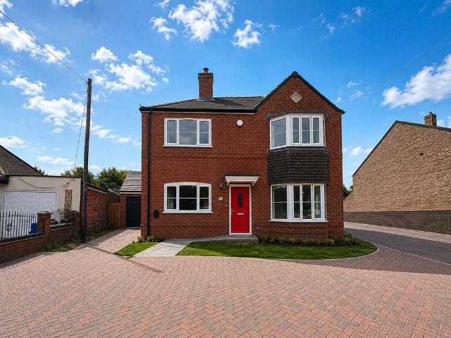 House for sale in Gun Hill, Warwickshire