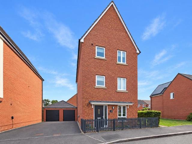 House for sale in Shinfield