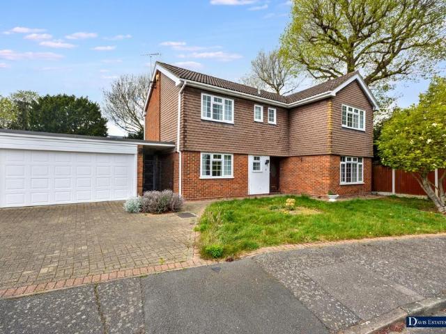 House for sale in Emerson Park, Greater London