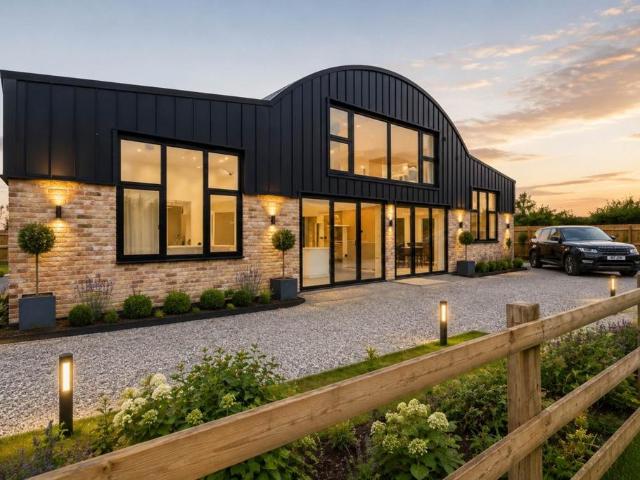 House for sale in Lower Moor, Crookhill